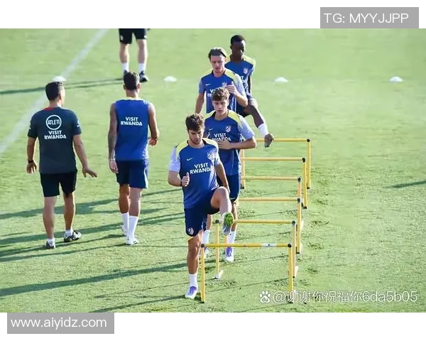 西甲劲旅马德里竞技核心科克赛场英姿尽显球队中场灵魂风采